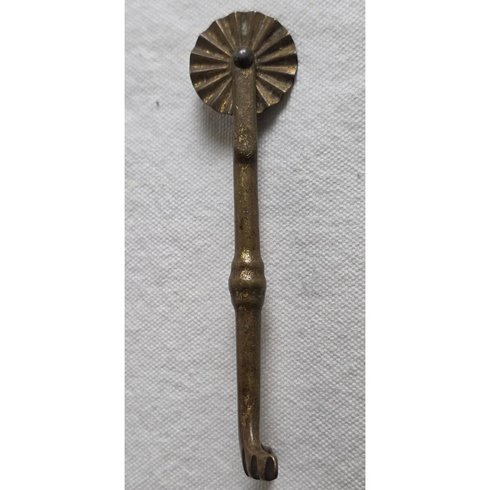 Antique Brass Pastry Crimper Wheel Pasta Cutter Fluted Edge Ravioli Sealer Tool